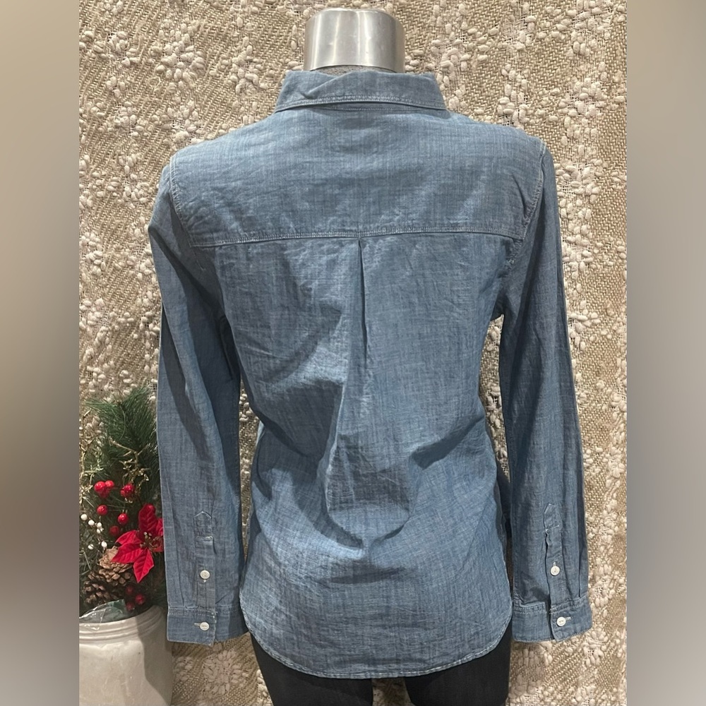Levi’s Women Boyfriend Fit Denim Blue Long Sleeve Button Up Size XS - Picture 3 of 5